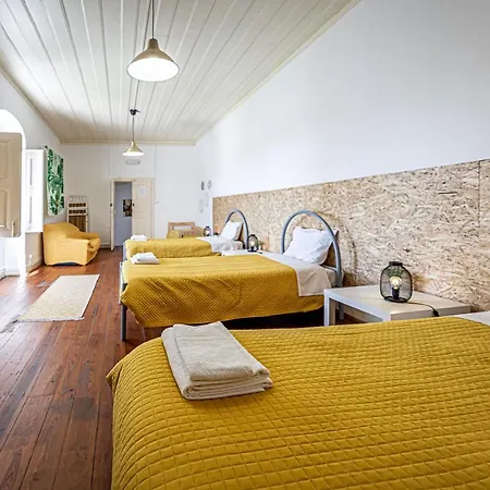 Хостел Dona Amelia Абрантиш