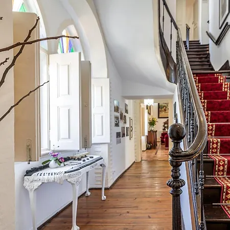 Dona Amélia Ostello