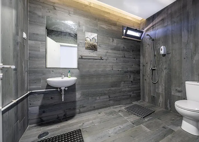 بيت شباب Dona Amelia