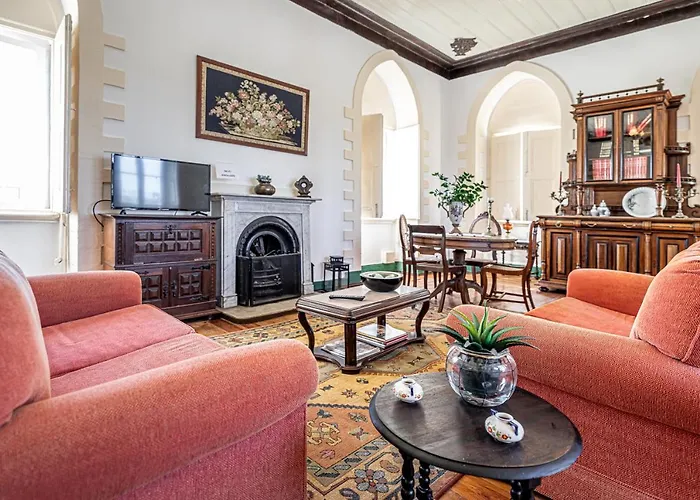 بيت شباب Dona Amelia