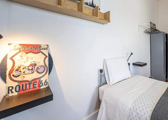 بيت شباب Dona Amelia آبرانتس