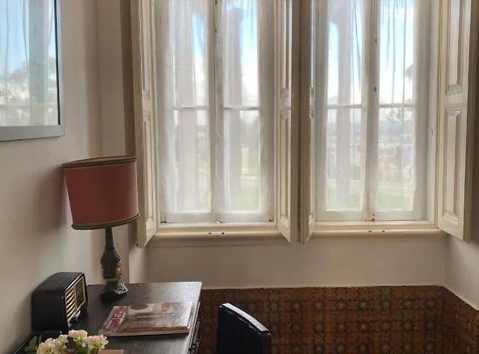 Dona Amelia بيت شباب